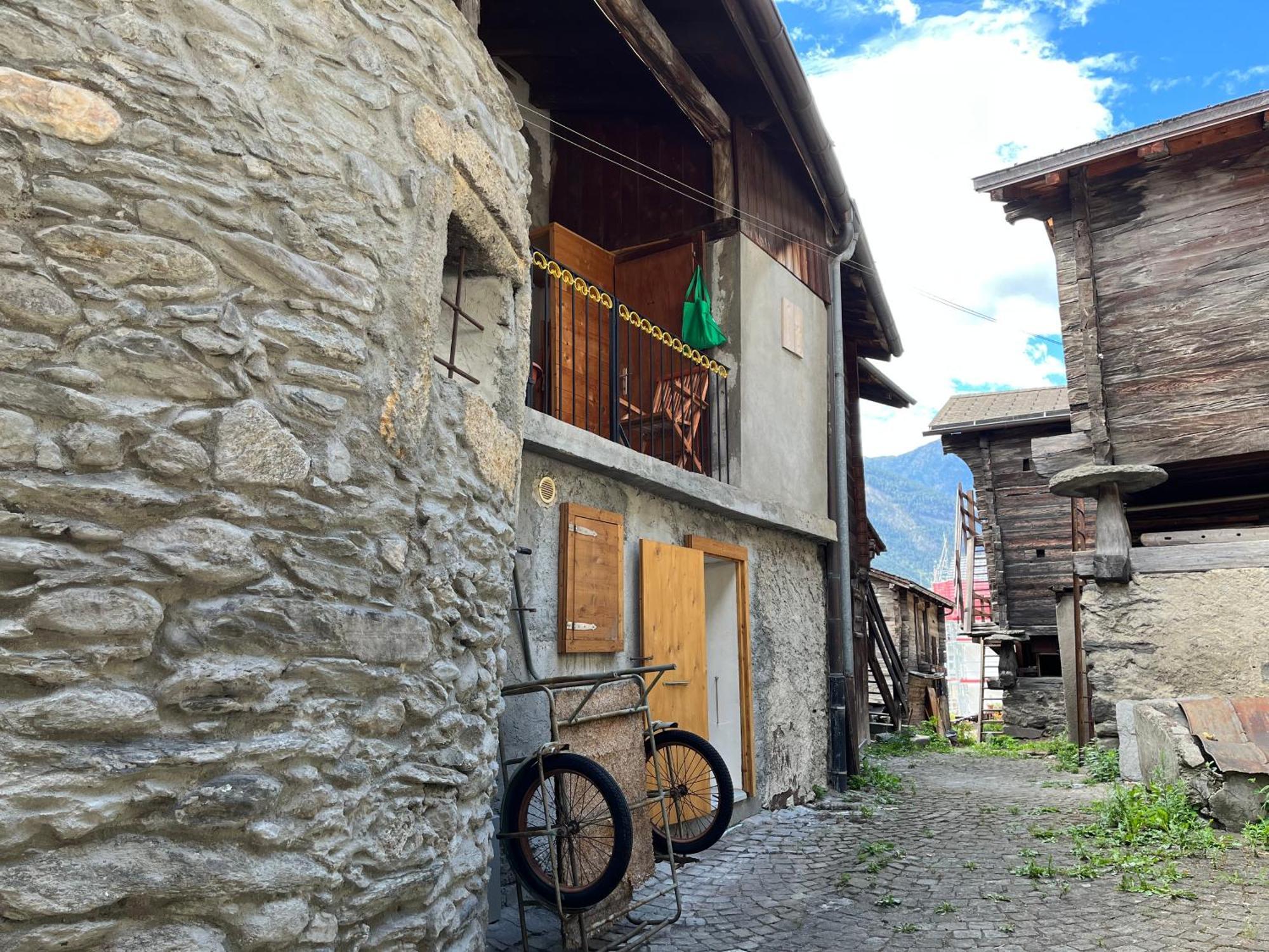 Historische Maisonettewohnung Bis 9 Gaeste, Magic Pass Belalp, Rosswald Und Mehr Naters