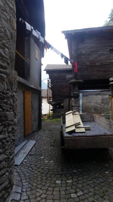 Historische Maisonettewohnung Bis 9 Gaeste, Magic Pass Belalp, Rosswald Und Mehr Apartmán Naters